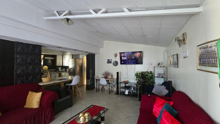 3 Bedroom Property for Sale in Roodepan Northern Cape
